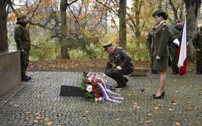 Piení akt ke Dni válečných veteránů