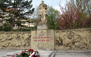 Pomník osvobození v Městských sadech v Ústí nad Labem